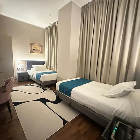 Royal Hotel